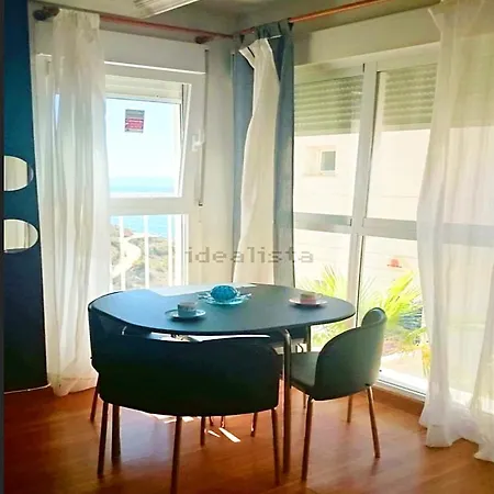 Stunning Two Level In Marina Appartement *